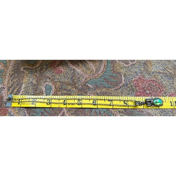 Vintage-Style Iridescent Green Pendant Necklace Ornate Crown Design Silver-Tone - Picture 5 of 8